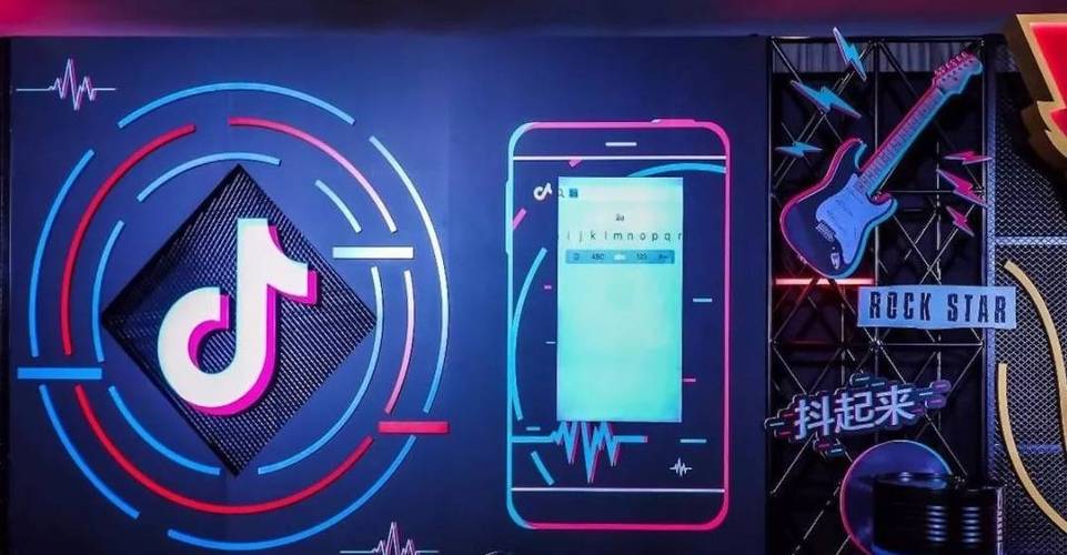 标题:抖音自助业务下单:24小时流量守护,让您的内容持续破圈的智能引擎